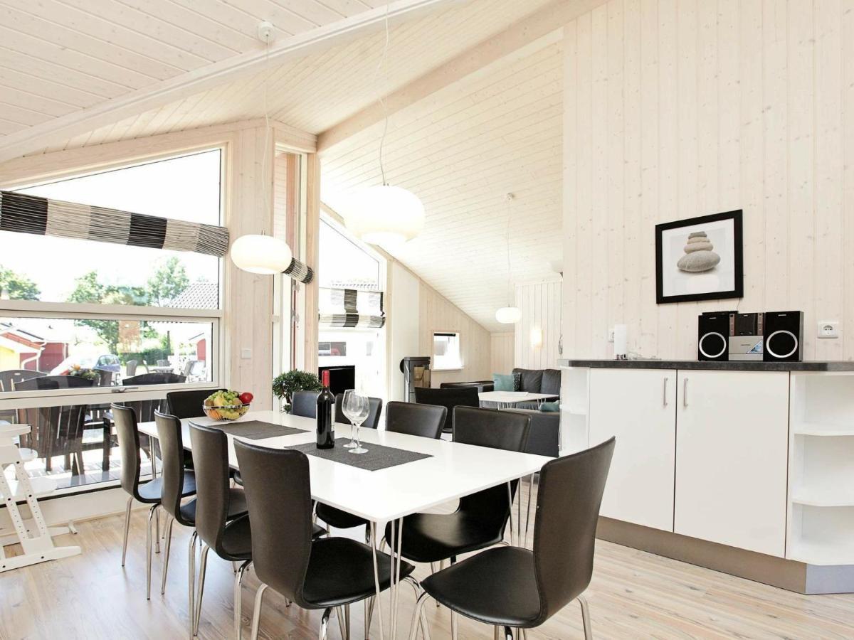 Four-Bedroom Holiday Home In Grossenbrode 1 Bagian luar foto