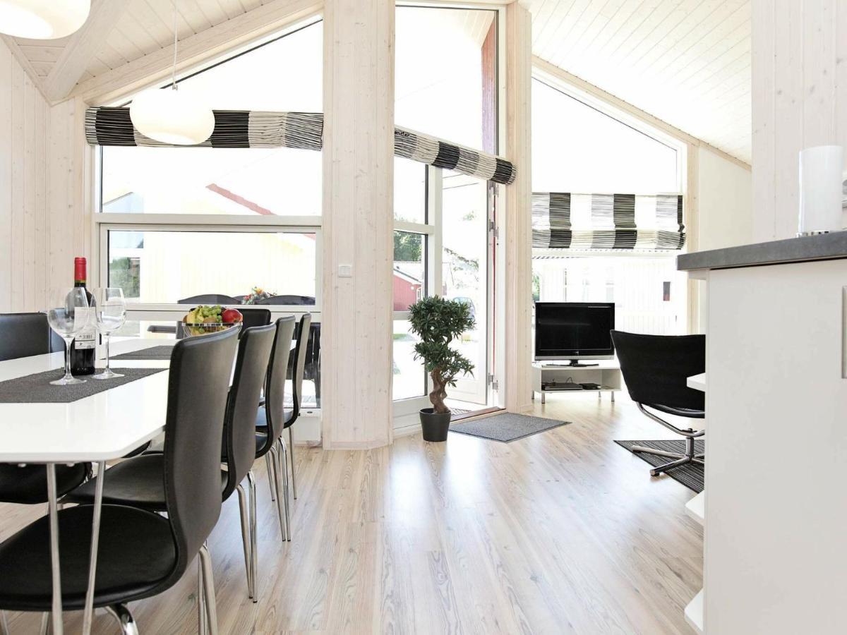 Four-Bedroom Holiday Home In Grossenbrode 1 Bagian luar foto