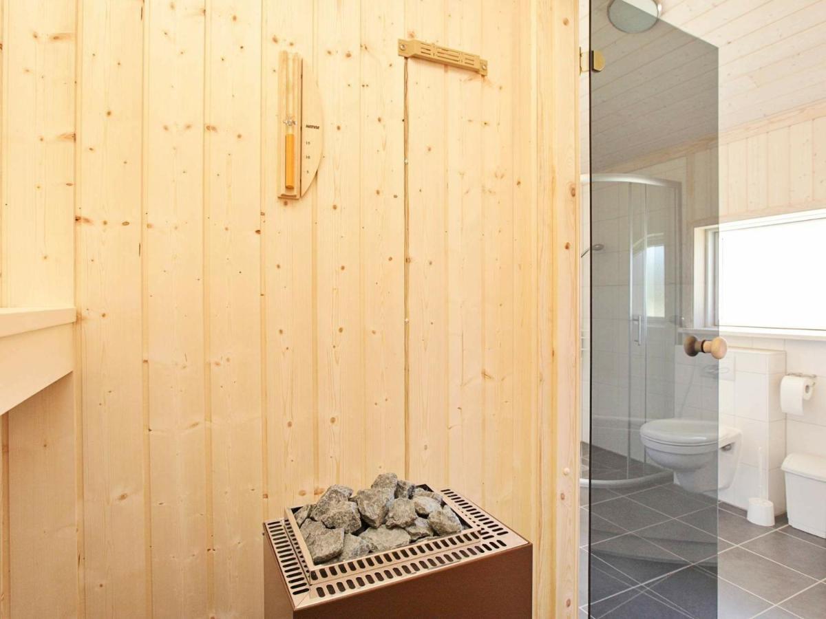 Four-Bedroom Holiday Home In Grossenbrode 1 Bagian luar foto