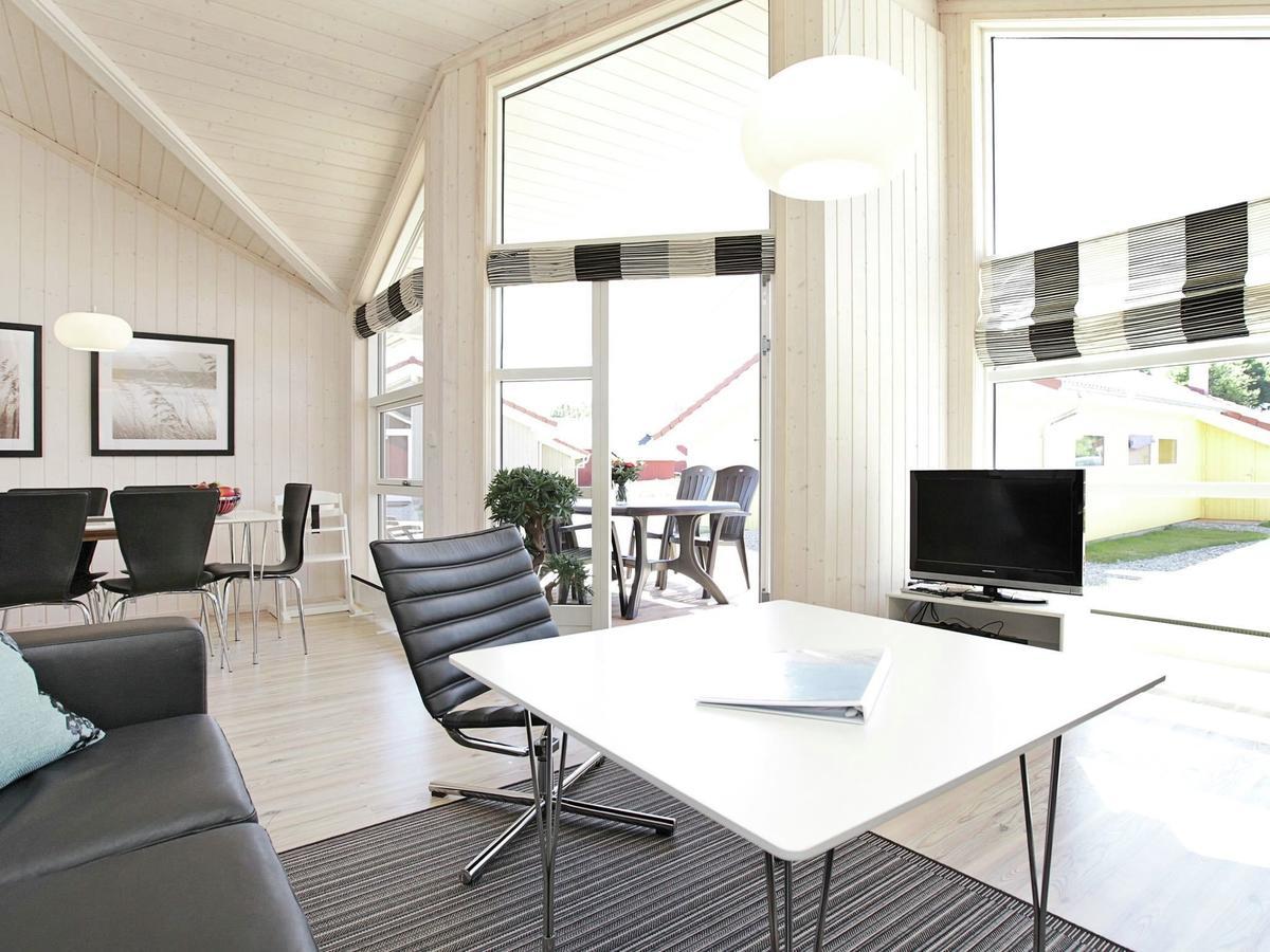 Four-Bedroom Holiday Home In Grossenbrode 1 Bagian luar foto