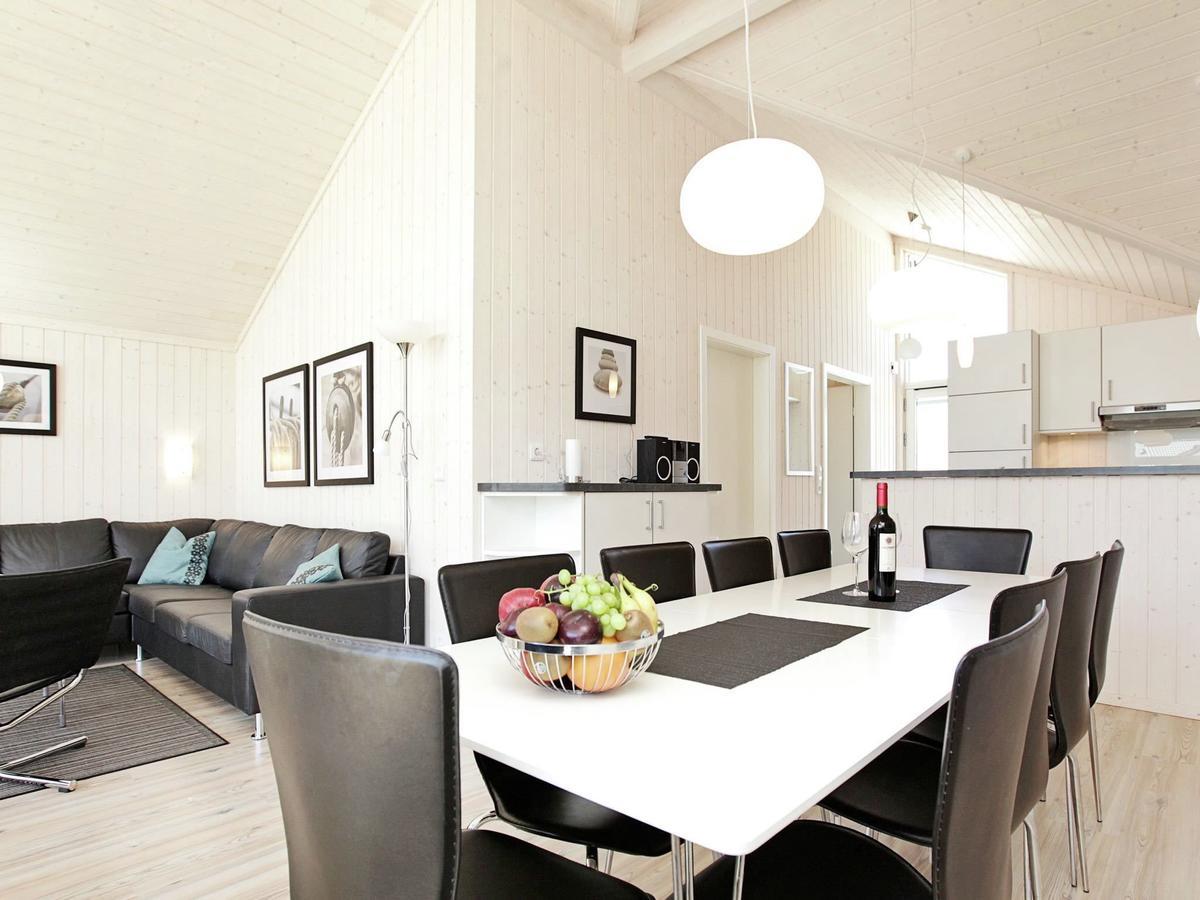 Four-Bedroom Holiday Home In Grossenbrode 1 Bagian luar foto